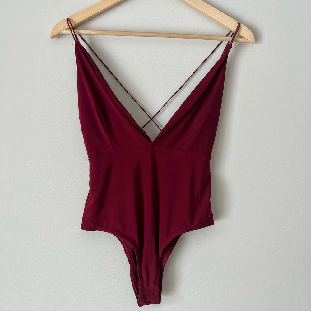 MISSGUIDED Burgundy Red Plunge Neckline Strappy Bodysuit - Size Medium